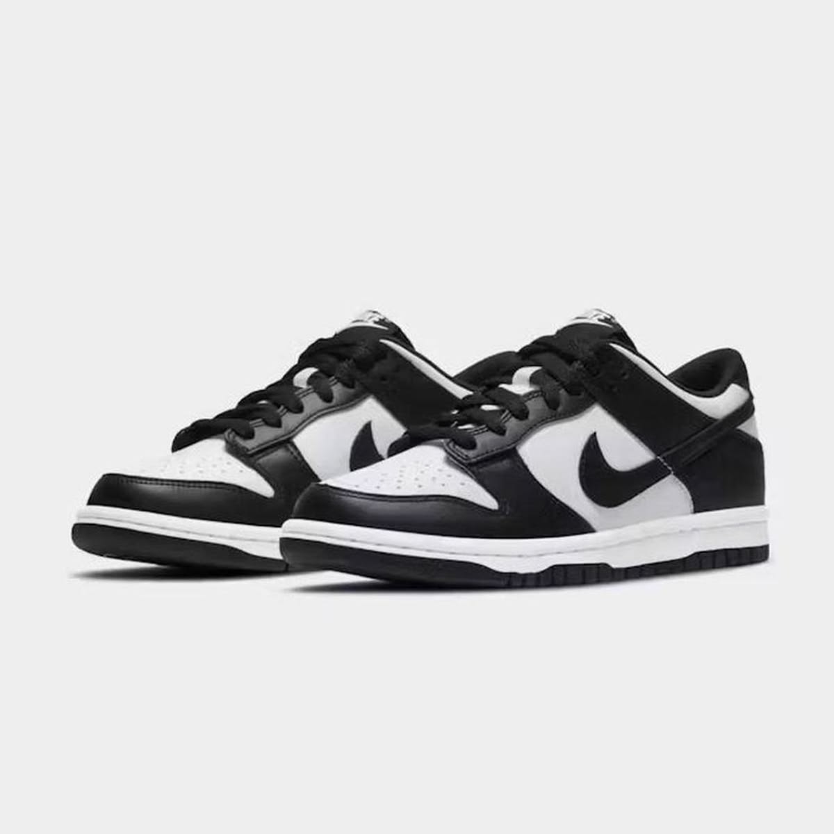 Nike Dunk Low Black White